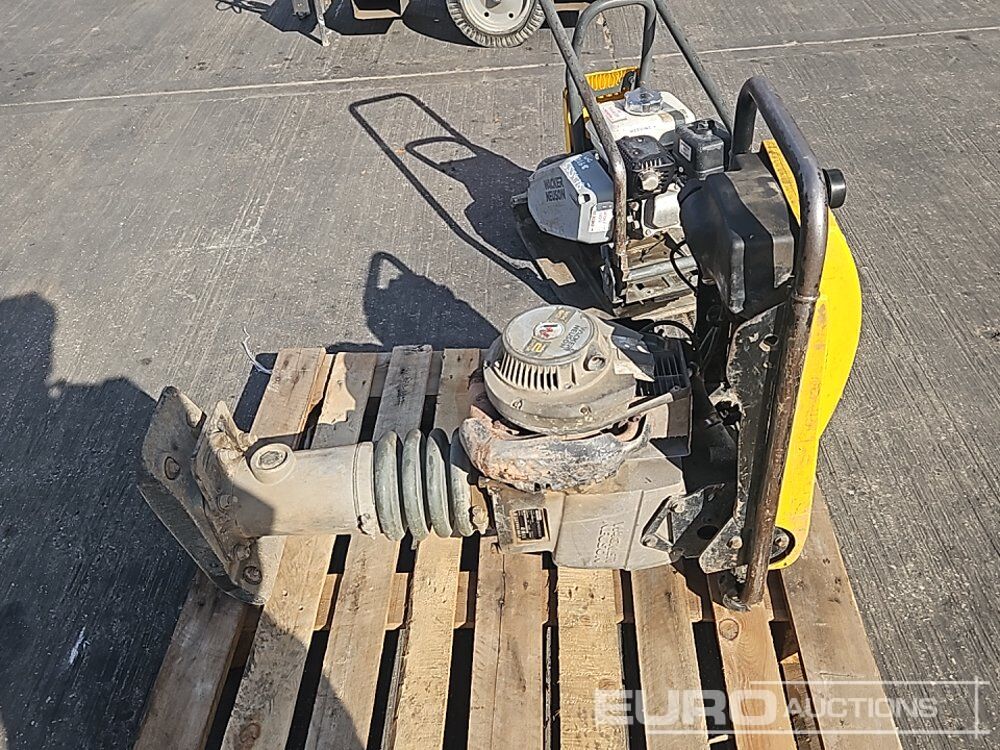 2019 Wacker Neuson BS50-2 - Travaux routiers: photos 2 2019 Wacker Neuson BS50-2 - Travaux routiers: photos 2