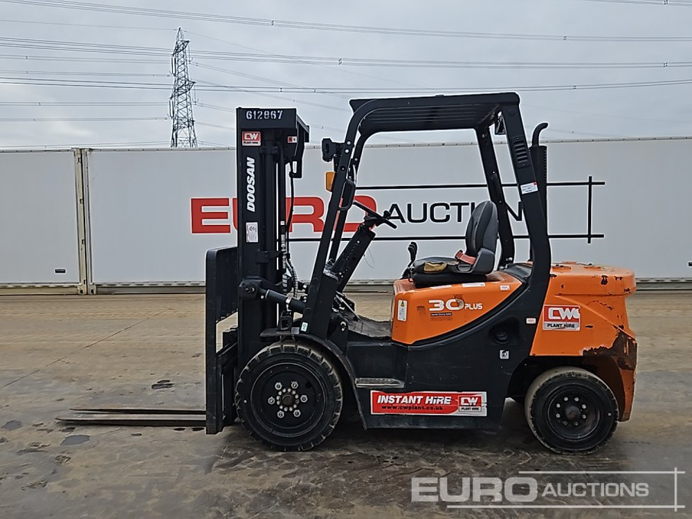 2020 Doosan D30GP - Chariot élévateur: photos 2 2020 Doosan D30GP - Chariot élévateur: photos 2