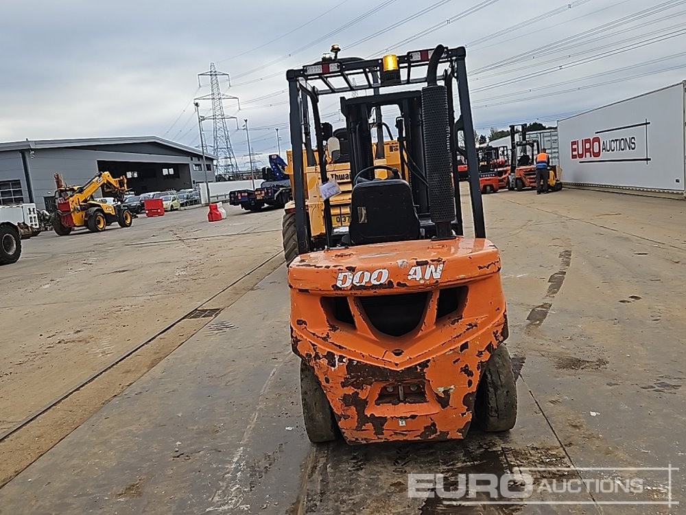 2020 Doosan D30GP - Chariot élévateur: photos 4 2020 Doosan D30GP - Chariot élévateur: photos 4