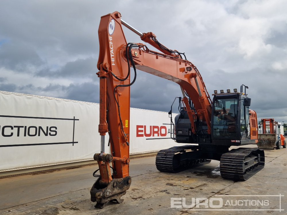 2020 Hitachi ZX225USRLC-6 - Pelle sur chenille: photos 1 2020 Hitachi ZX225USRLC-6 - Pelle sur chenille: photos 1
