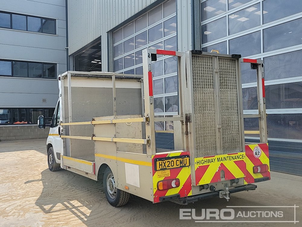 2020 Peugeot Boxer 335 - Fourgon plateau: photos 3 2020 Peugeot Boxer 335 - Fourgon plateau: photos 3