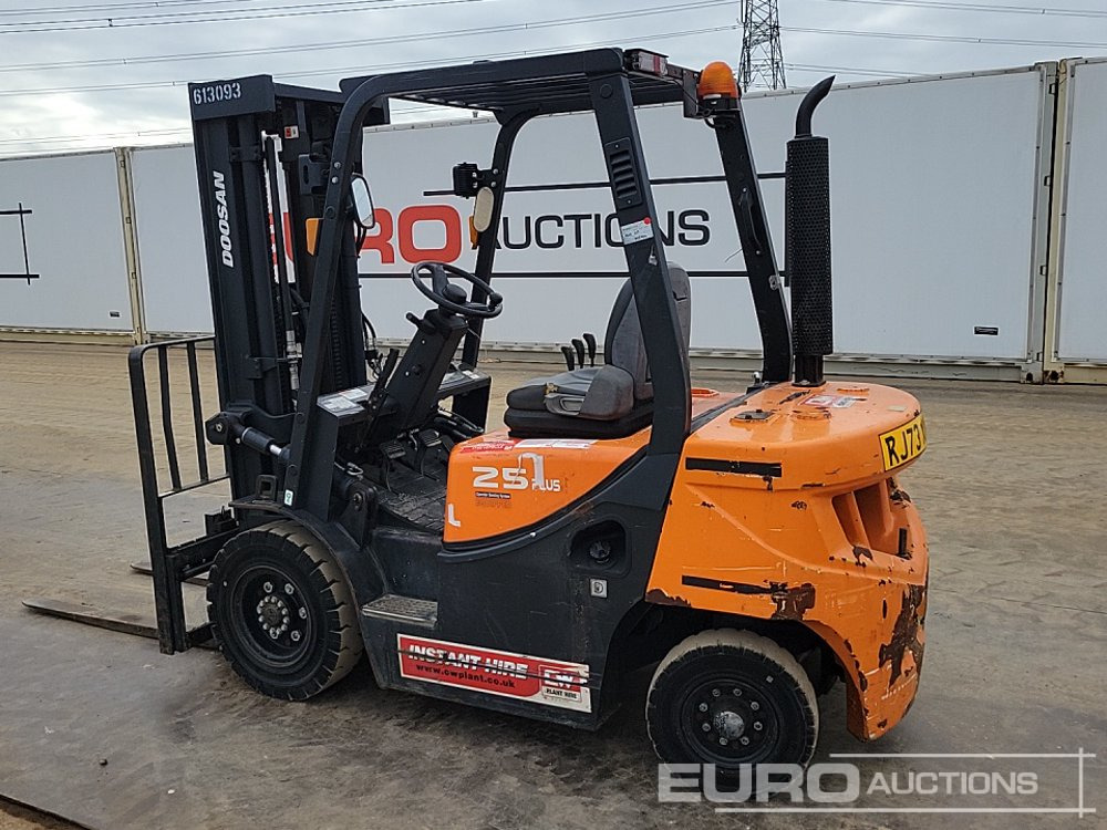 2021 Doosan D25GP - Chariot élévateur: photos 3 2021 Doosan D25GP - Chariot élévateur: photos 3