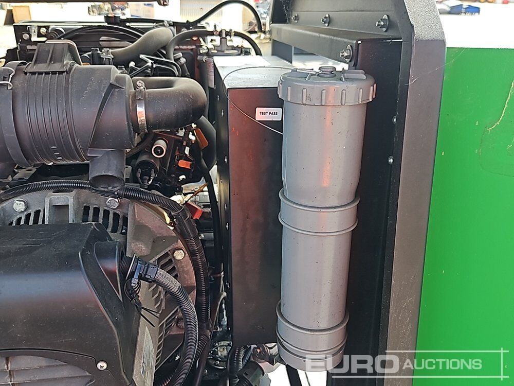 Mat d'éclairage 2021 Generac V20: photos 33 Mat d'éclairage 2021 Generac V20: photos 33