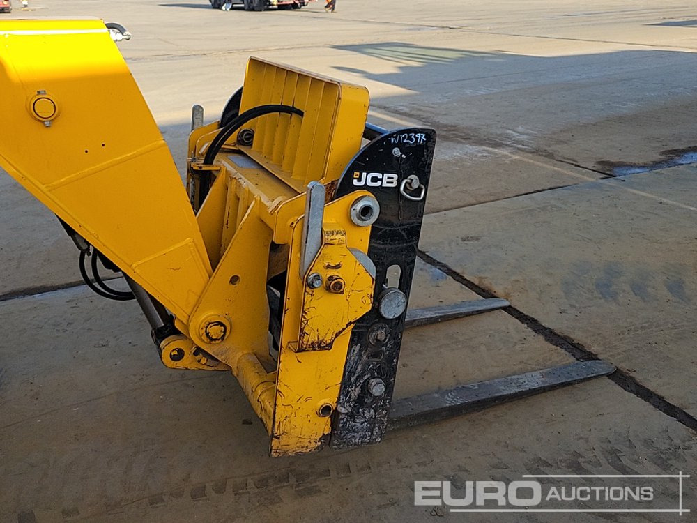 Chariot télescopique 2021 JCB 540-140 Hi Viz: photos 28 Chariot télescopique 2021 JCB 540-140 Hi Viz: photos 28