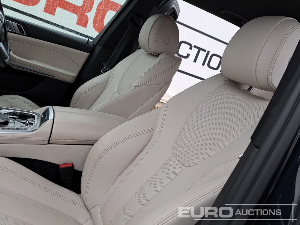 SUV 2022 BMW X5 45E M-Sport: photos 27