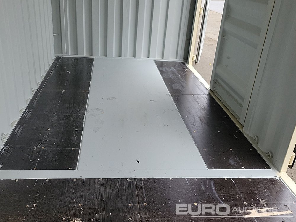 2025 40' x 8' HQ Container, 4 Side Doors, 1 End Door (Cannot Be Reconsigned) - Conteneur maritime: photos 3 2025 40' x 8' HQ Container, 4 Side Doors, 1 End Door (Cannot Be Reconsigned) - Conteneur maritime: photos 3