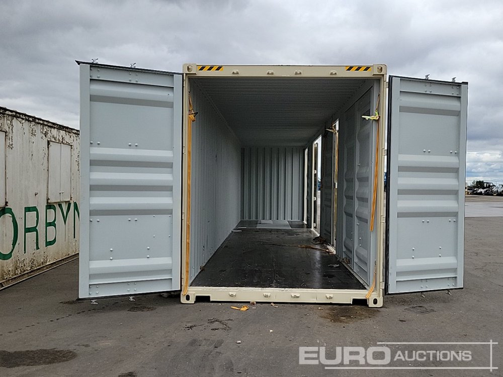 2025 40' x 8' HQ Container, 4 Side Doors, 1 End Door (Cannot Be Reconsigned) - Conteneur maritime: photos 1 2025 40' x 8' HQ Container, 4 Side Doors, 1 End Door (Cannot Be Reconsigned) - Conteneur maritime: photos 1