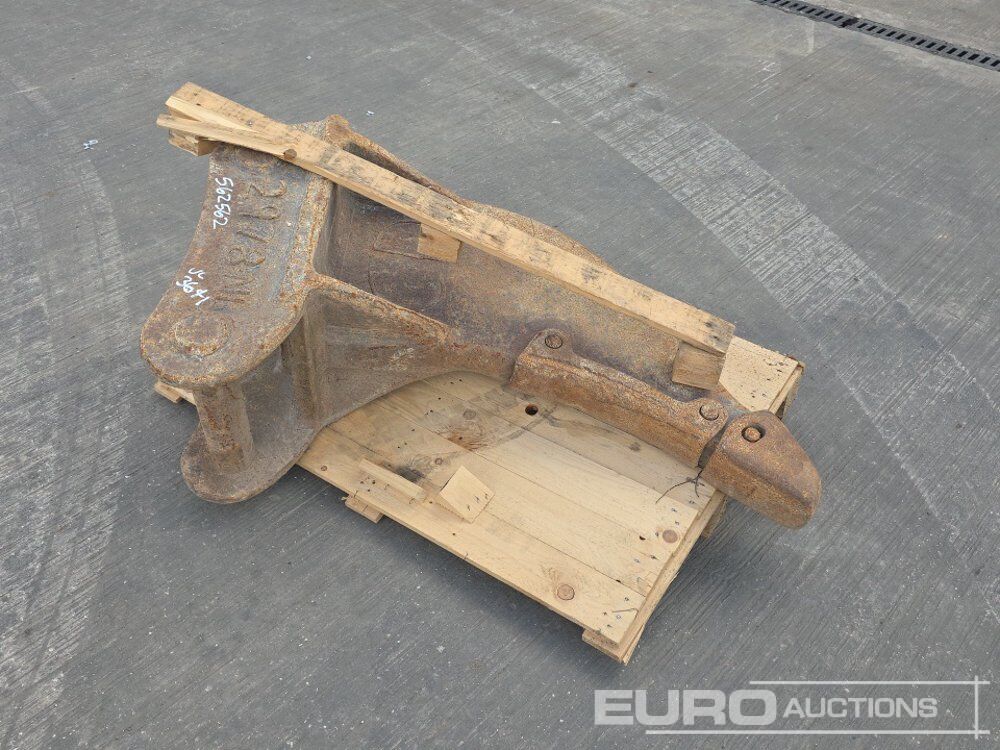 20T Ripper Tooth, 80mm Pin Size - Godet: photos 1 20T Ripper Tooth, 80mm Pin Size - Godet: photos 1