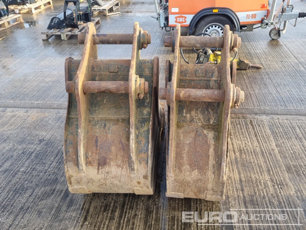 24", 18" Digging Bucket 65mm Pin to suit 13 Ton Excavator - Godet: photos 4 24", 18" Digging Bucket 65mm Pin to suit 13 Ton Excavator - Godet: photos 4