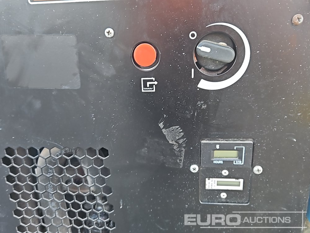 Matériel de chantier 240 Volt Space Heater (3 of), 110 Volt Dehumidifer: photos 12