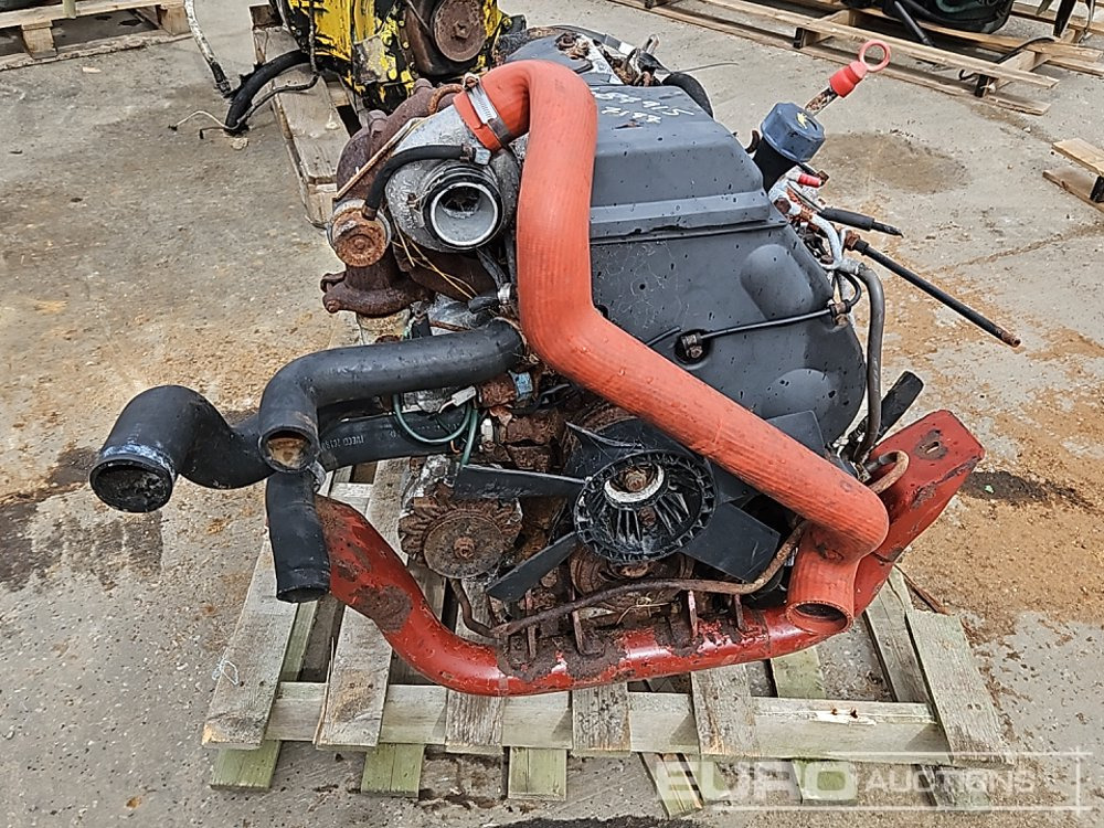 4 Cylinder Engine, Gearbox - Moteur: photos 4 4 Cylinder Engine, Gearbox - Moteur: photos 4