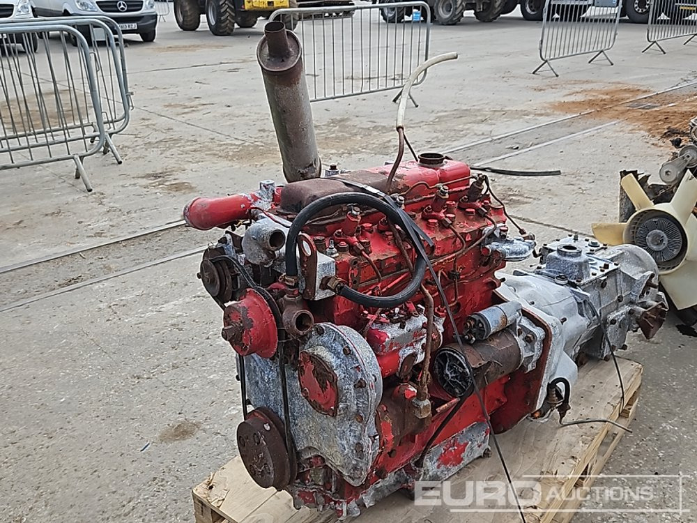 4 Cylinder Engine, Gearbox - Moteur: photos 1 4 Cylinder Engine, Gearbox - Moteur: photos 1