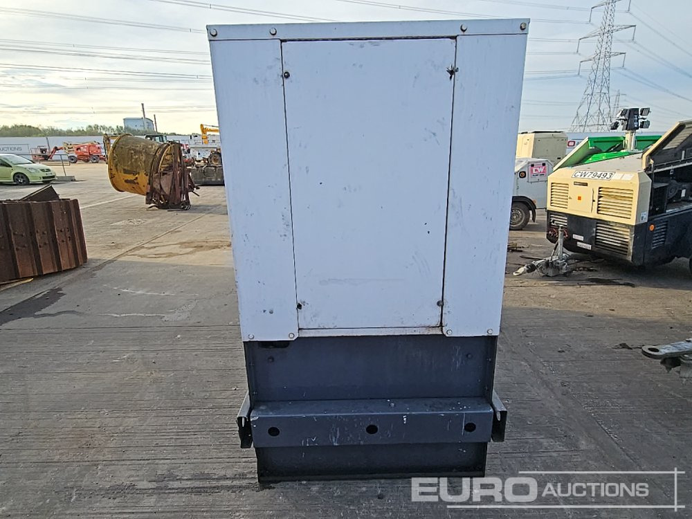 40kVA Generator, 4 Cylinder Engine - Groupe électrogène: photos 3 40kVA Generator, 4 Cylinder Engine - Groupe électrogène: photos 3