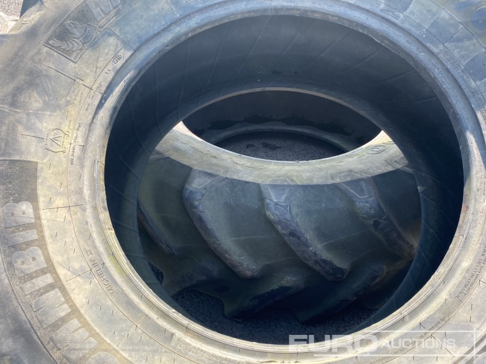 480/70R28 Tyre (2 of) - Pneu: photos 3 480/70R28 Tyre (2 of) - Pneu: photos 3