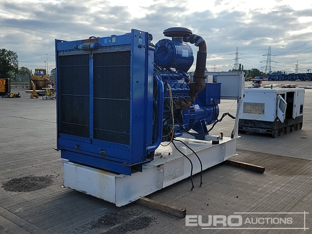 500kVA Skid Mounted Generator, Perkins V8 Engine - Groupe électrogène: photos 1 500kVA Skid Mounted Generator, Perkins V8 Engine - Groupe électrogène: photos 1