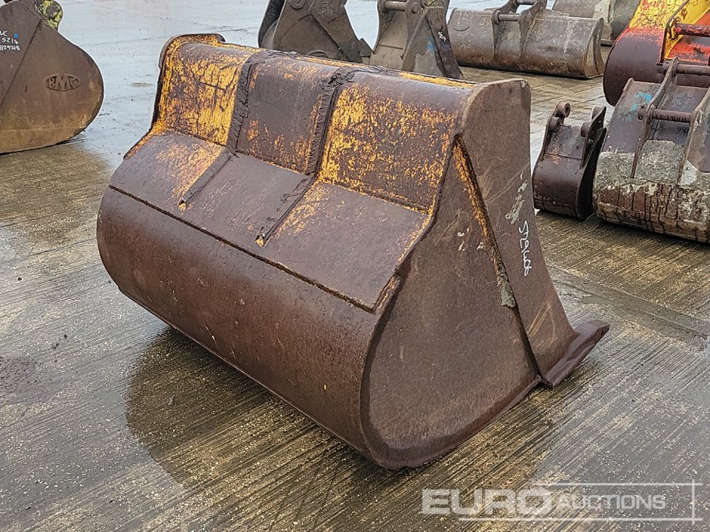 56" Digging Bucket - Godet: photos 5 56" Digging Bucket - Godet: photos 5