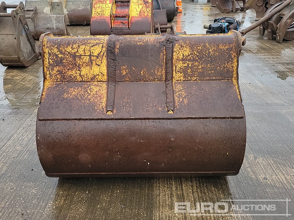 56" Digging Bucket - Godet: photos 4 56" Digging Bucket - Godet: photos 4