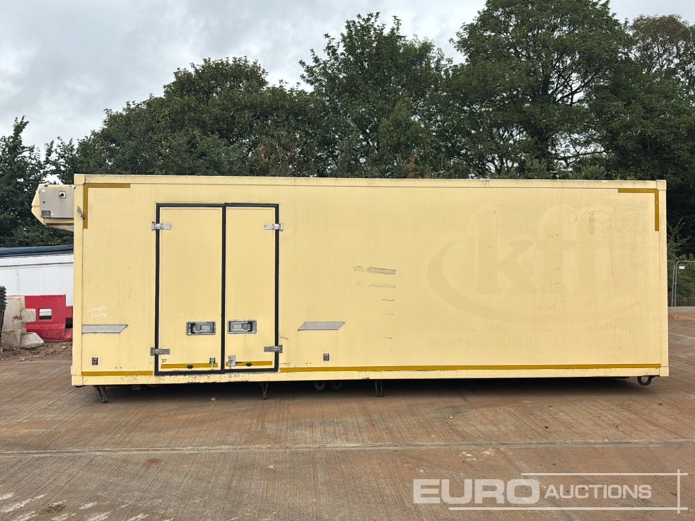 6.5m Refrigerated Box Body to suit Lorry - Carrosserie frigorifique: photos 2 6.5m Refrigerated Box Body to suit Lorry - Carrosserie frigorifique: photos 2