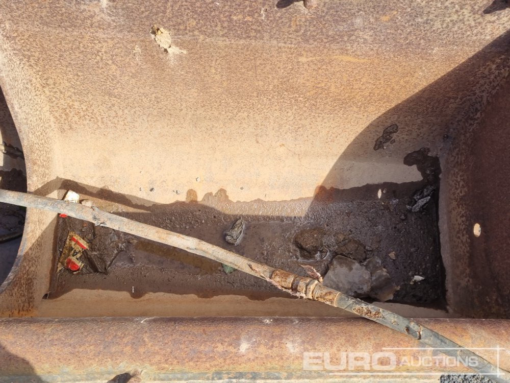 Godet 60" Hydraulic Tilting Bucket 65mm Pin to suit 13 Ton Excavator: photos 12