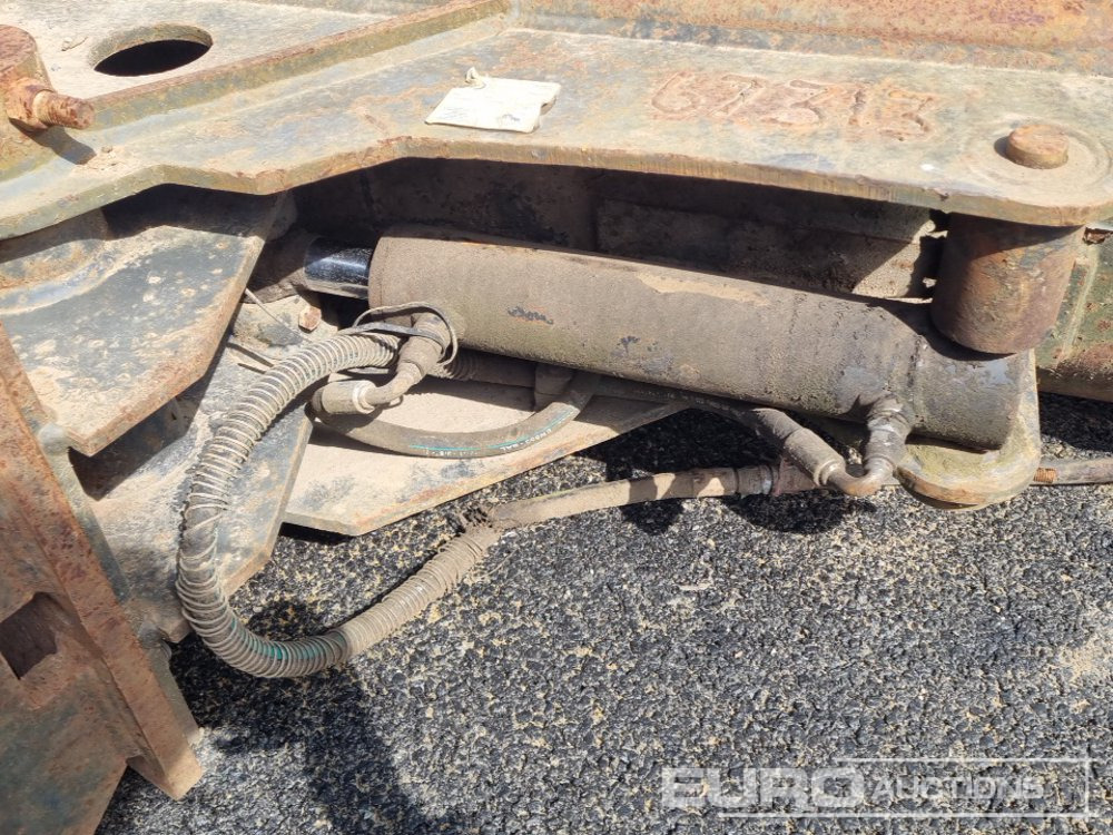 Godet 60" Hydraulic Tilting Bucket 65mm Pin to suit 13 Ton Excavator: photos 14