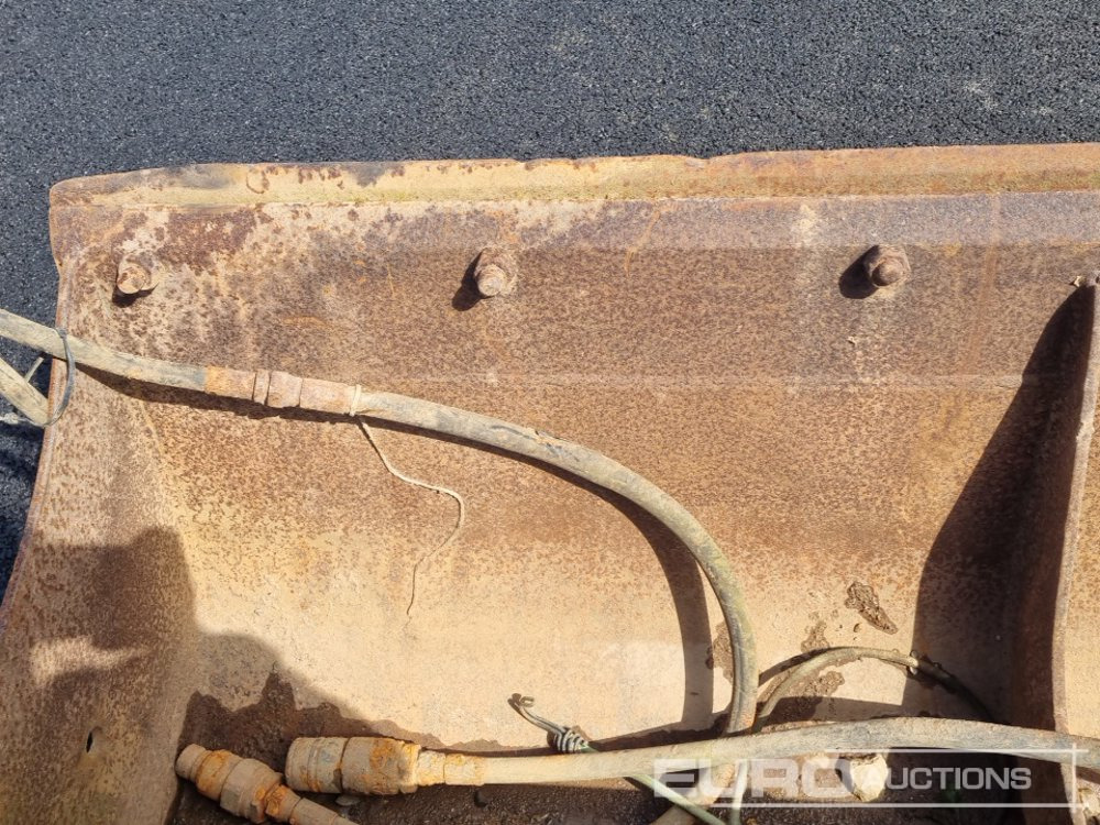 Godet 60" Hydraulic Tilting Bucket 65mm Pin to suit 13 Ton Excavator: photos 10