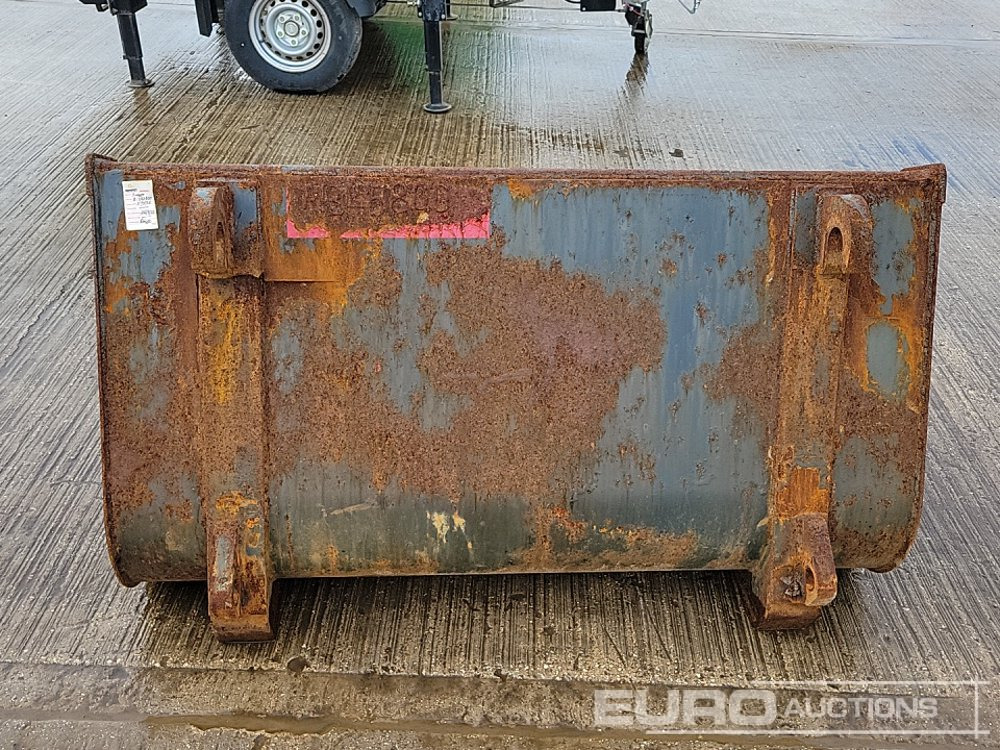 60" Loading Bucket to suit Telehandler - Godet: photos 4 60" Loading Bucket to suit Telehandler - Godet: photos 4