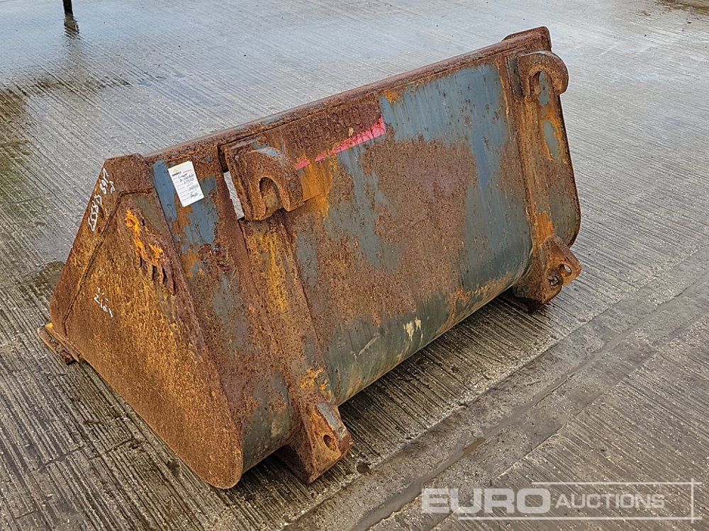 60" Loading Bucket to suit Telehandler - Godet: photos 3 60" Loading Bucket to suit Telehandler - Godet: photos 3