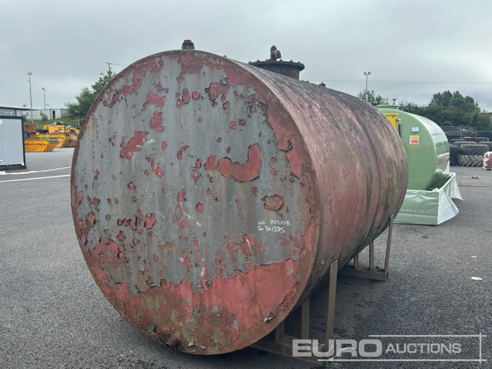 6000 Litre Steel Fuel Tank - Cuve de stockage: photos 4 6000 Litre Steel Fuel Tank - Cuve de stockage: photos 4