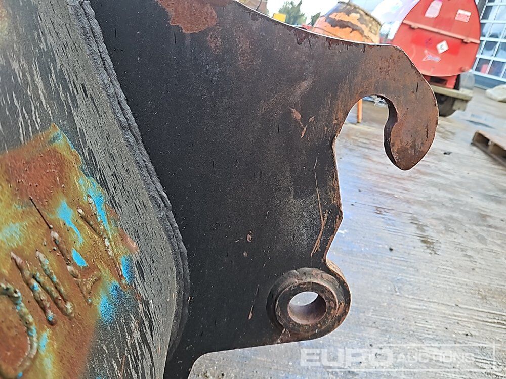 Godet 62" Loading Bucket to suit Telehandler: photos 14 Godet 62" Loading Bucket to suit Telehandler: photos 14