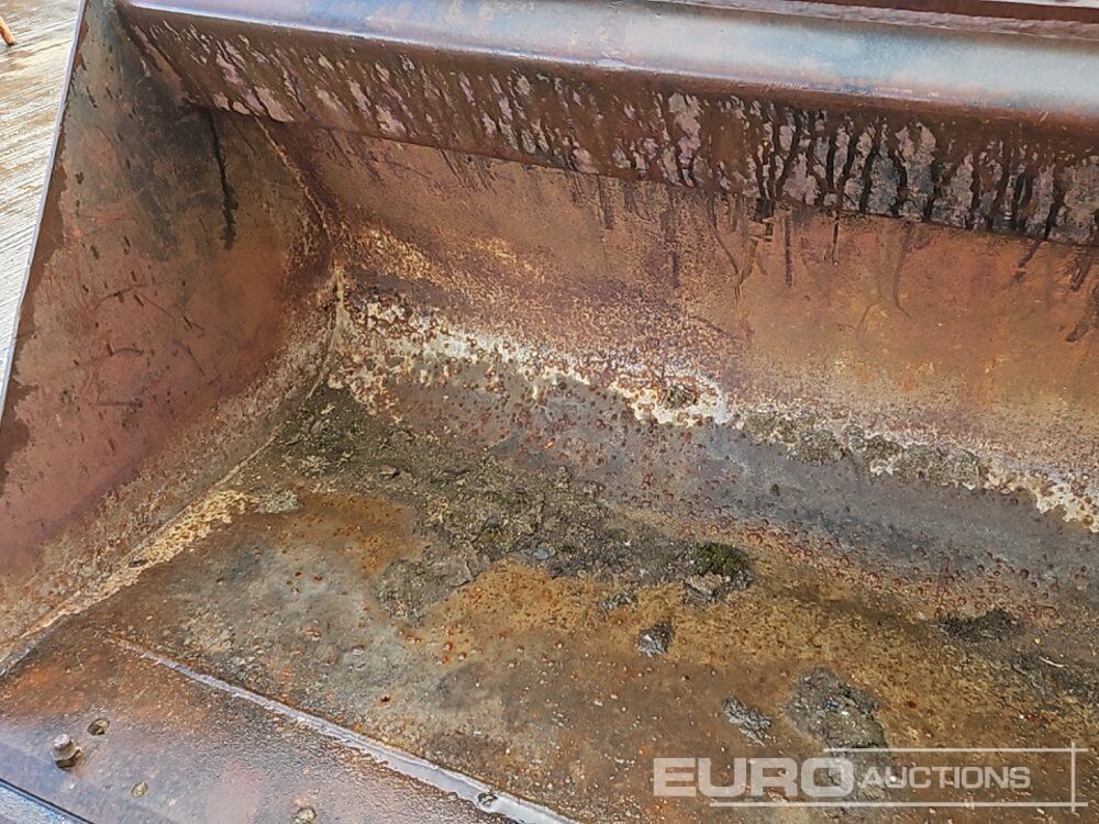 Godet 62" Loading Bucket to suit Telehandler: photos 12 Godet 62" Loading Bucket to suit Telehandler: photos 12