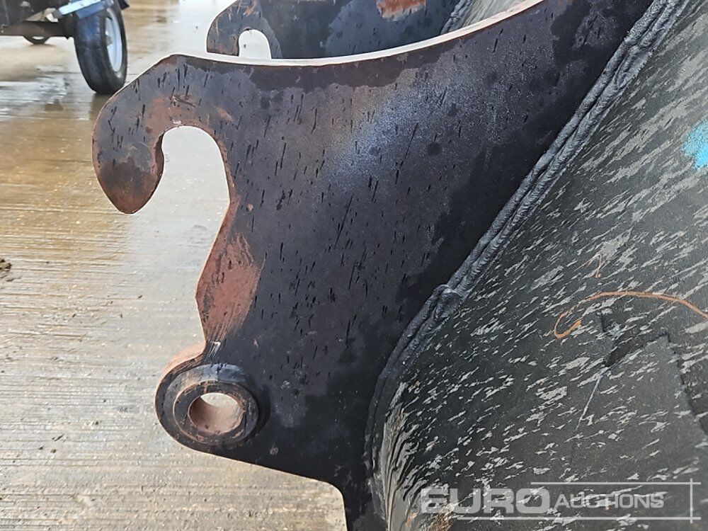 Godet 62" Loading Bucket to suit Telehandler: photos 13 Godet 62" Loading Bucket to suit Telehandler: photos 13