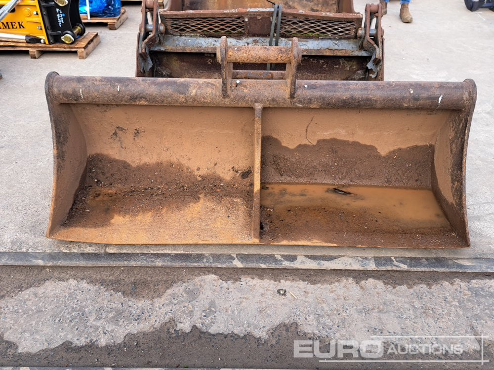 70" Ditching Bucket 65mm Pin to suit 13 Ton Excavator - Godet: photos 5 70" Ditching Bucket 65mm Pin to suit 13 Ton Excavator - Godet: photos 5