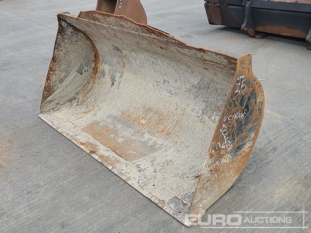 70" Loading Bucket to suit Telehandler - Godet: photos 1 70" Loading Bucket to suit Telehandler - Godet: photos 1