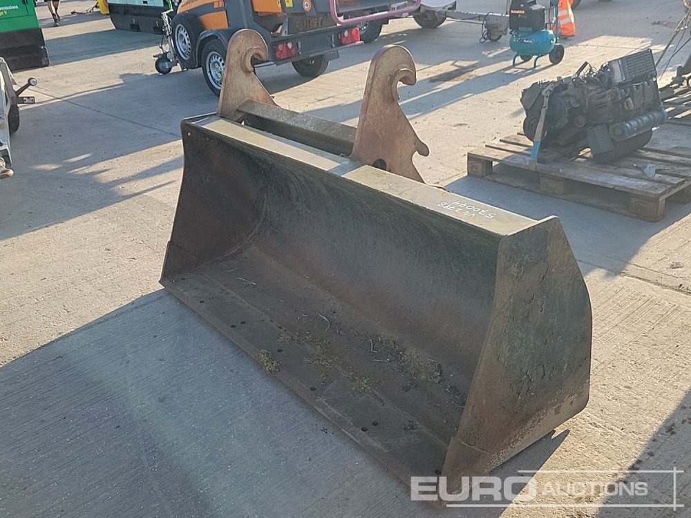 72" Loading Bucket to suit Telehandler - Godet: photos 1 72" Loading Bucket to suit Telehandler - Godet: photos 1