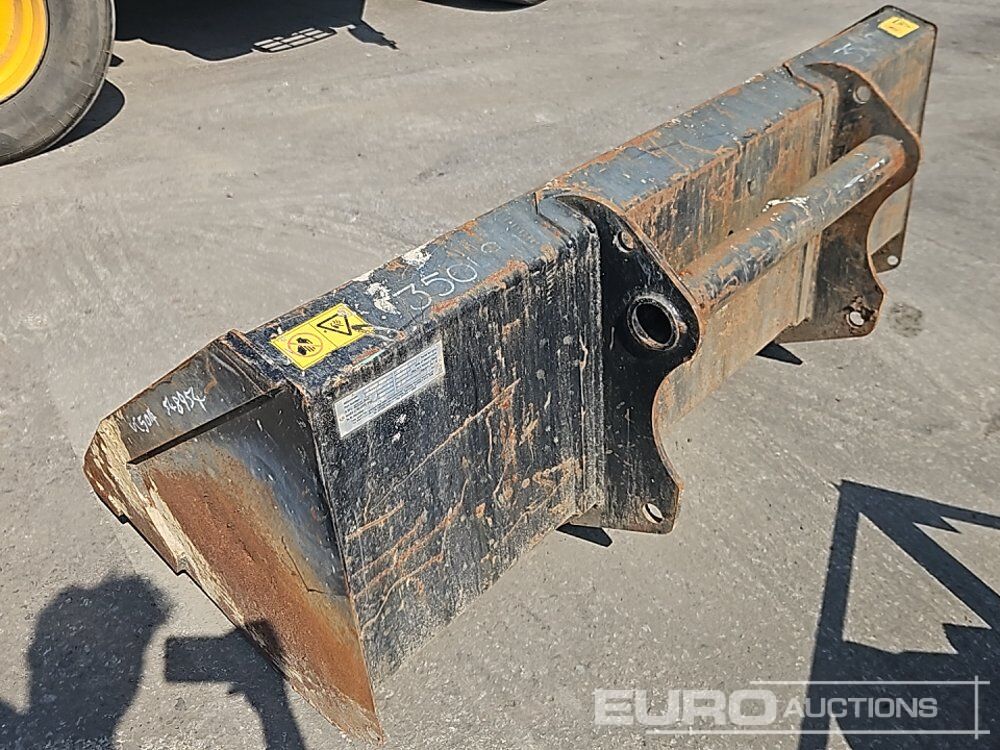 72" Loading Bucket to suit Telehandler - Godet: photos 3 72" Loading Bucket to suit Telehandler - Godet: photos 3