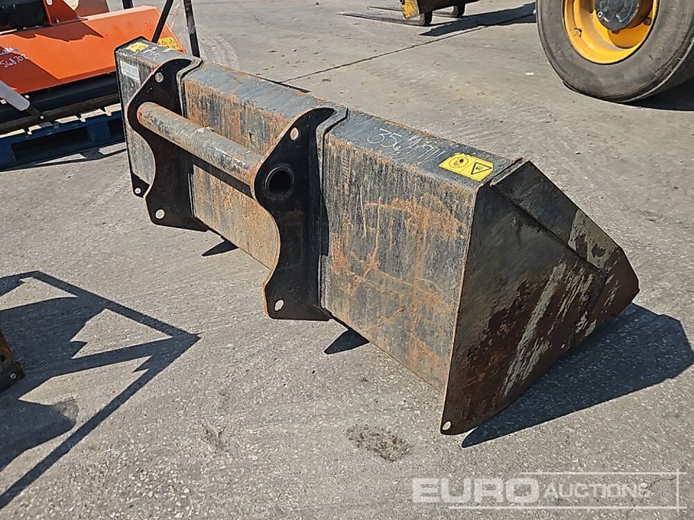 72" Loading Bucket to suit Telehandler - Godet: photos 5 72" Loading Bucket to suit Telehandler - Godet: photos 5