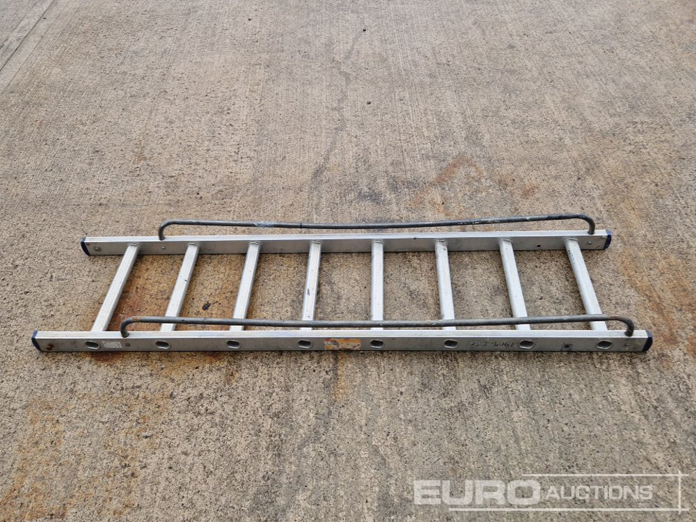 8 Tread Aluminium Ladder - Matériel de chantier: photos 2 8 Tread Aluminium Ladder - Matériel de chantier: photos 2