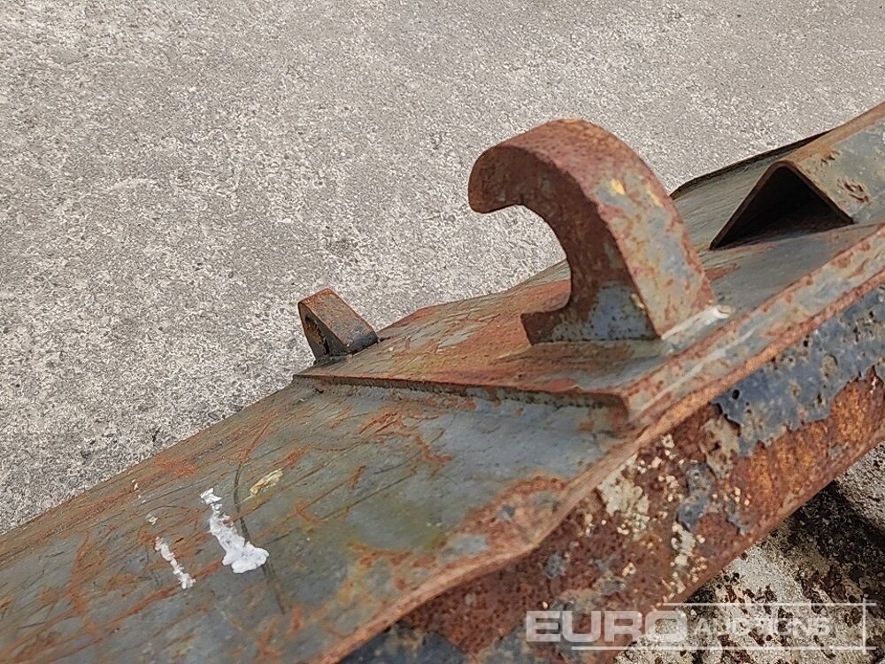 Godet 90" Front Loading Bucket to suit JCB Telehandler: photos 8 Godet 90" Front Loading Bucket to suit JCB Telehandler: photos 8