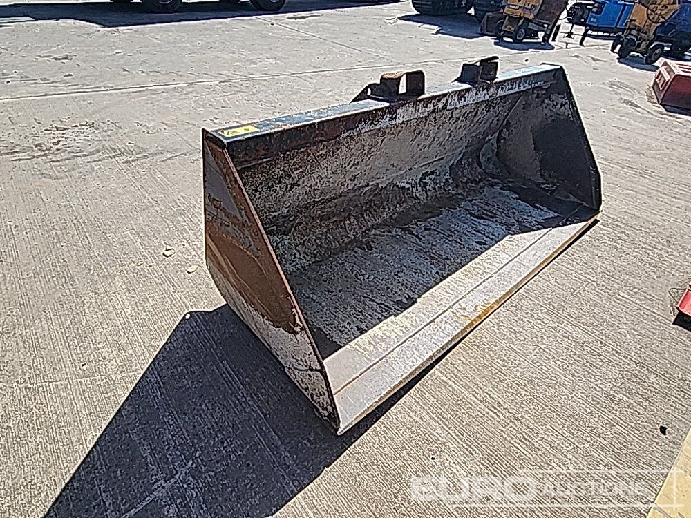 90" Front Loading Bucket to suit Manitou Telehandler - Godet: photos 4 90" Front Loading Bucket to suit Manitou Telehandler - Godet: photos 4