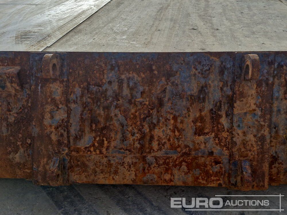 Godet 90" Loading Bucket to suit JCB Telehandler: photos 12