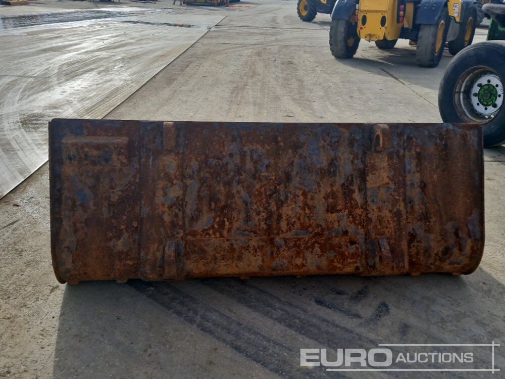90" Loading Bucket to suit JCB Telehandler - Godet: photos 4 90" Loading Bucket to suit JCB Telehandler - Godet: photos 4
