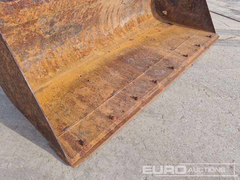 Godet 90" Loading Bucket to suit JCB Telehandler: photos 11