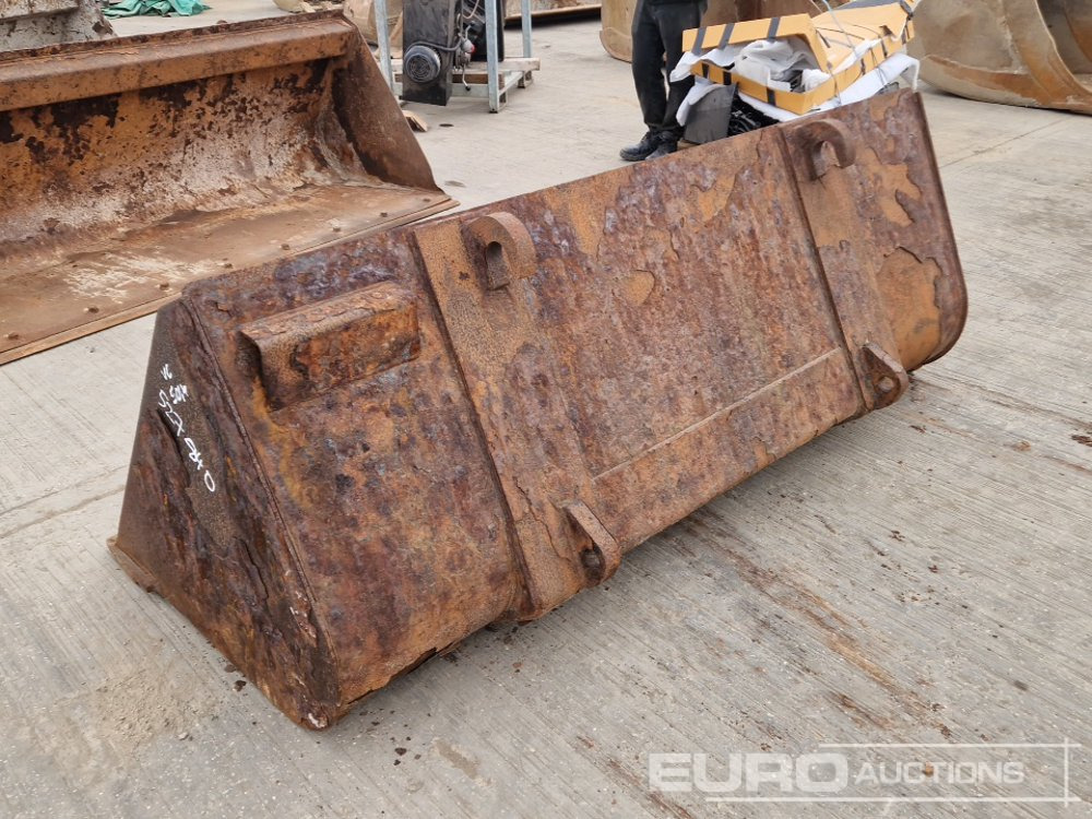 90" Loading Bucket to suit Telehandler - Godet: photos 3 90" Loading Bucket to suit Telehandler - Godet: photos 3