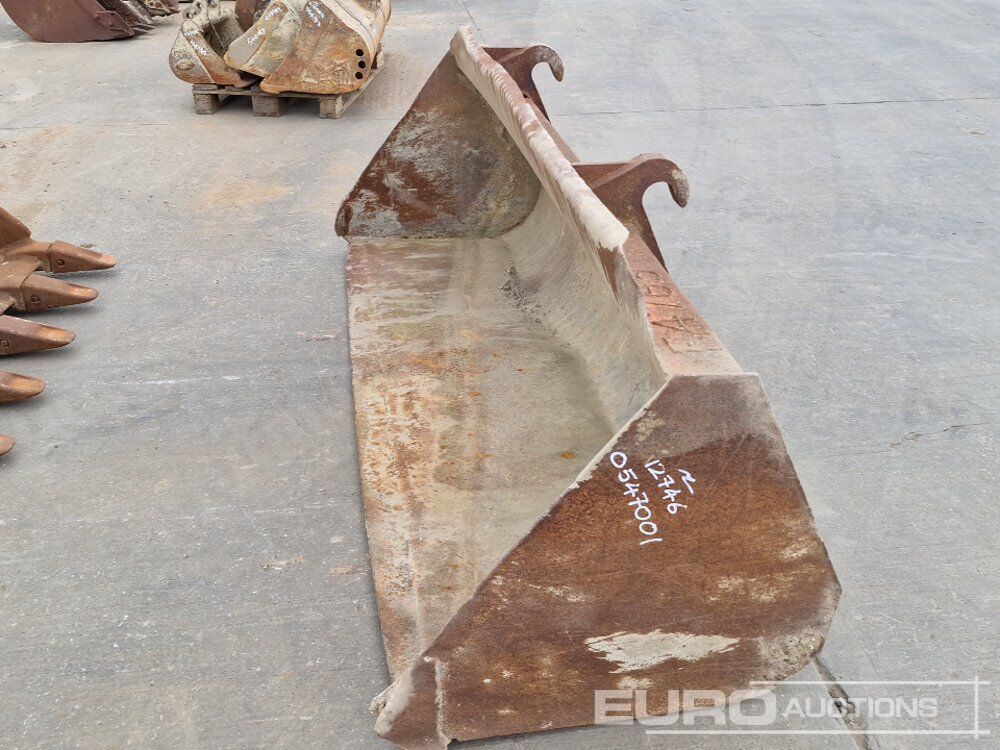 90" Loading Bucket to suit Telehandler - Godet: photos 2 90" Loading Bucket to suit Telehandler - Godet: photos 2