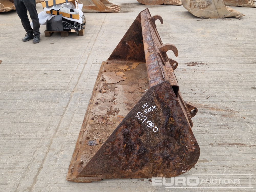 90" Loading Bucket to suit Telehandler - Godet: photos 2 90" Loading Bucket to suit Telehandler - Godet: photos 2