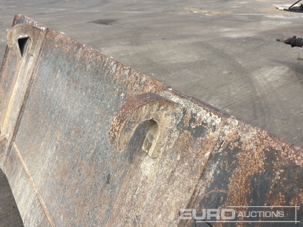 Godet 90" Loading Bucket to suit Telehandler: photos 11 Godet 90" Loading Bucket to suit Telehandler: photos 11