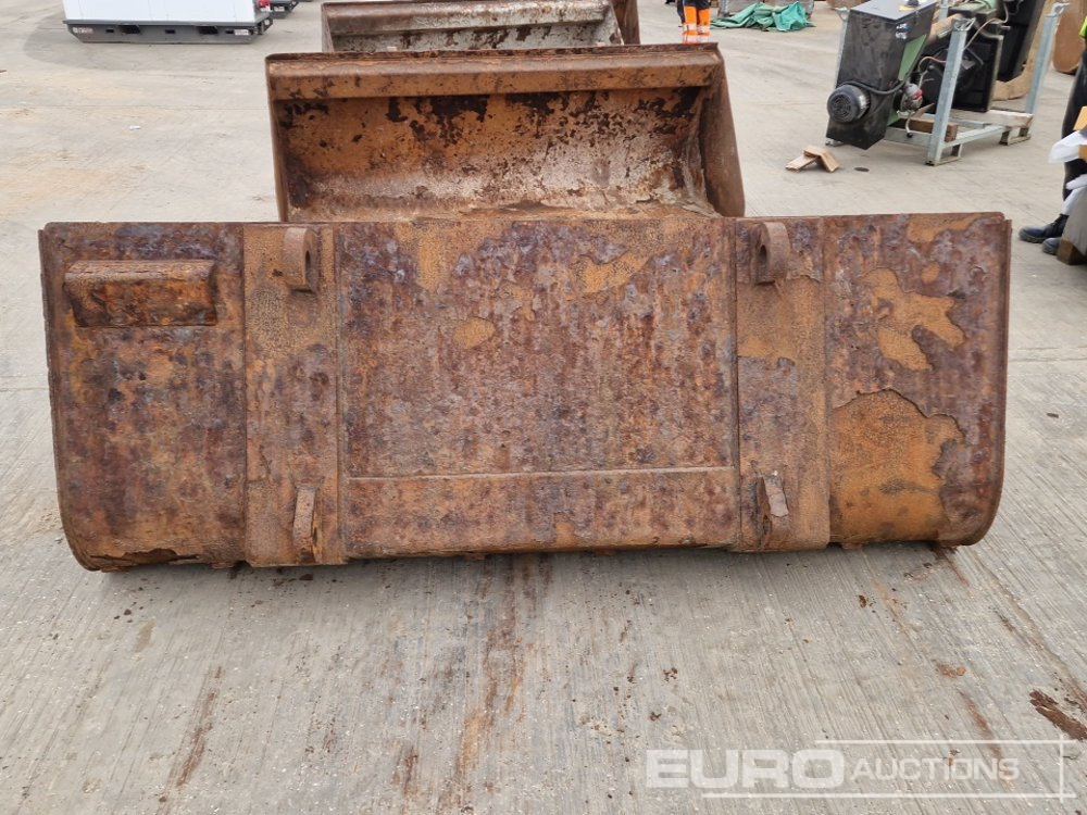 90" Loading Bucket to suit Telehandler - Godet: photos 4 90" Loading Bucket to suit Telehandler - Godet: photos 4