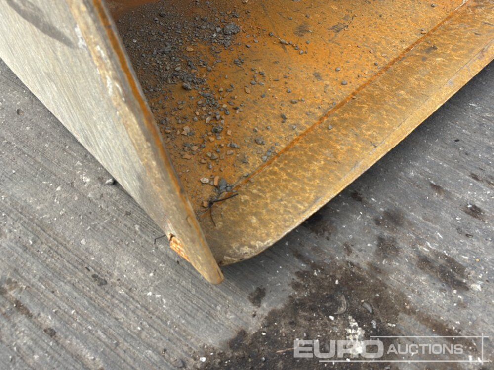 Godet 90" Loading Bucket to suit Telehandler: photos 9 Godet 90" Loading Bucket to suit Telehandler: photos 9