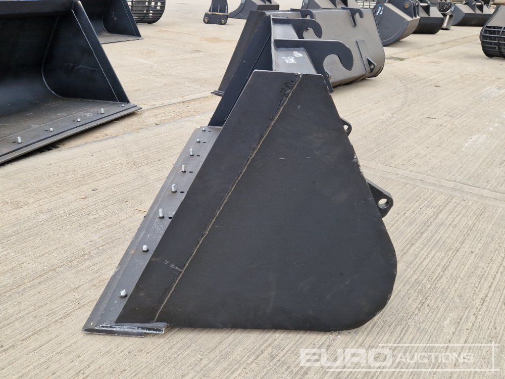 90" Loading Bucket to suit Telehandler - Godet: photos 4 90" Loading Bucket to suit Telehandler - Godet: photos 4