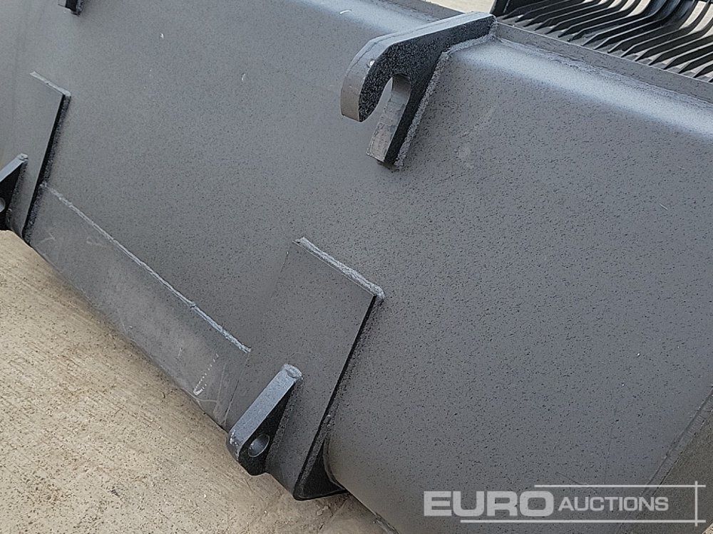 Godet neuf 90" Loading Bucket to suit Telehandler: photos 13
